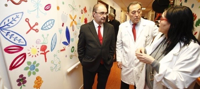 Javier Lambán visita el Hospital Infantil de Zaragoza