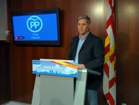 Alberto Fernández (PP) ve "retraso" en la prohibición de circular camiones durante la cabalgata