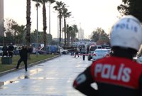 Dos muertos y dos terroristas abatidos en un atentado junto a un tribunal en Esmirna, Turquía