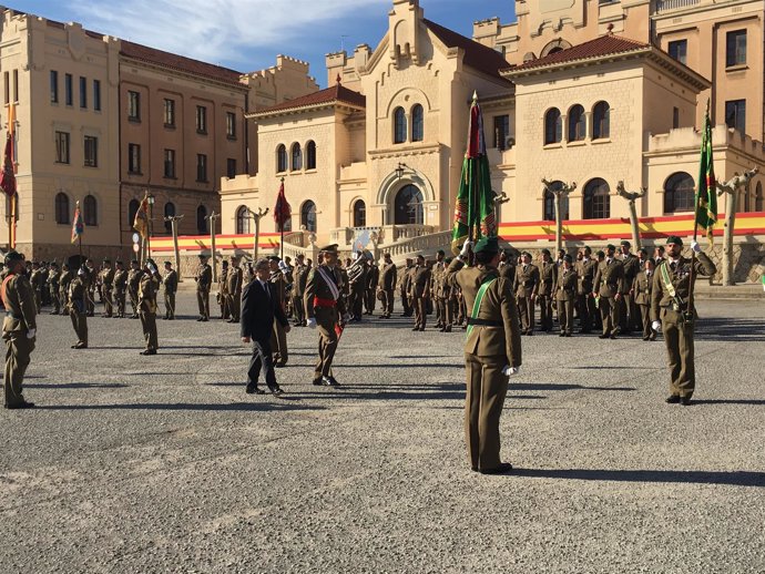 El teniente general Álvarez-Espejo y Enric Millo