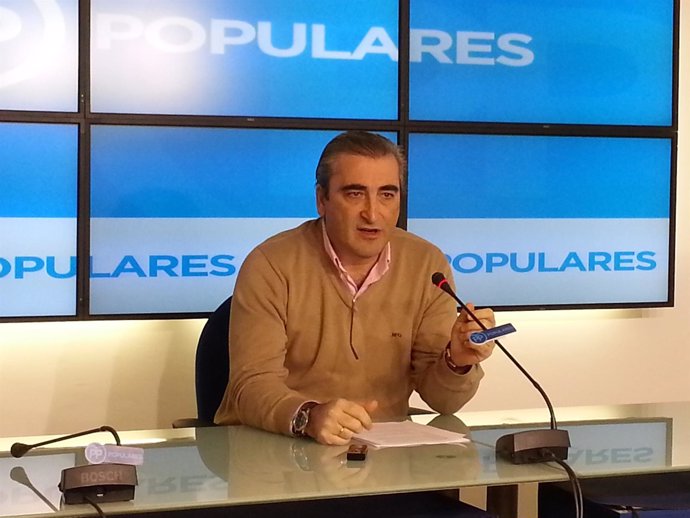 Carlos Suárez. 
