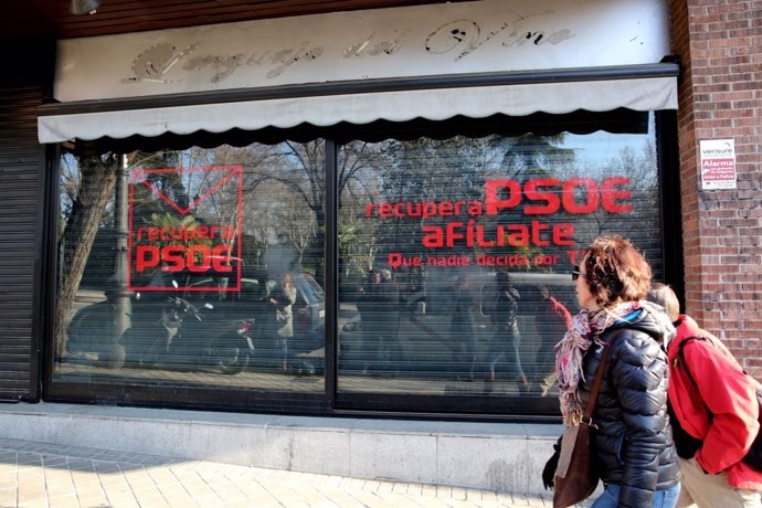 Oficina de la plataforma Recupérate PSOE en la calle Ferraz, 10