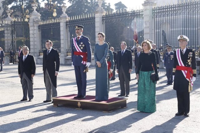 Los Reyes, Mariano Rajoy y Cospedal durante la Pascua Militar de 2017