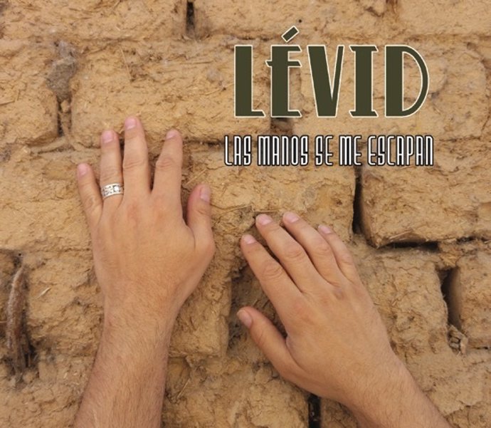 Portada del nuevo disco de Ángel Lévid, 'Las Manos se me escapan'