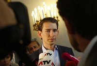 El Gobierno austriaco estudia una ley para prohibir el hiyab a funcionarias