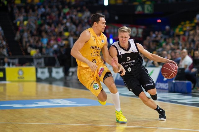 DOMINION BILBAO BASKET - HERBALIFE GRAN CANARIA, KYLE KURIC Y TOBIAS BORG