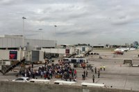 El FBI no descarta la motivación terrorista en el tiroteo del aeropuerto de Florida