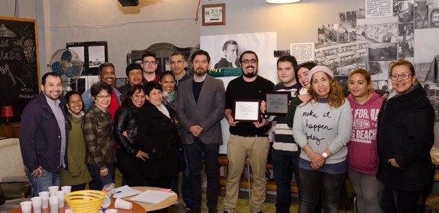 Visita del cónsul de Ecuador a la comunidad ecuatoriana en Almería en LaOficina.