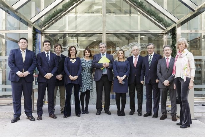 Rafael de la Sierra junto al equipo de su Consejería 