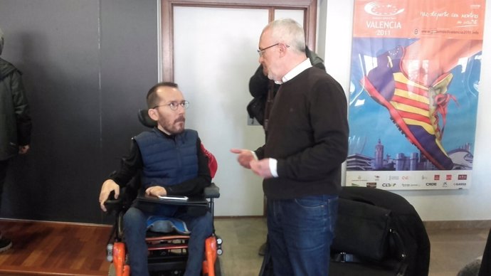 Echenique junto al secretario general de Podem, Antonio Montiel