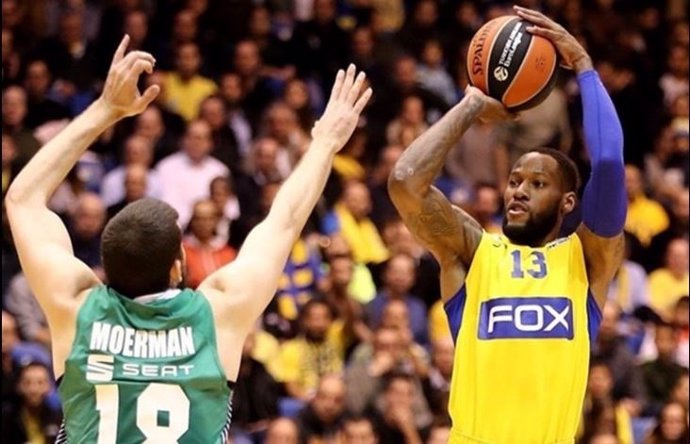  El Escolta Estadounidense Sonny Weems