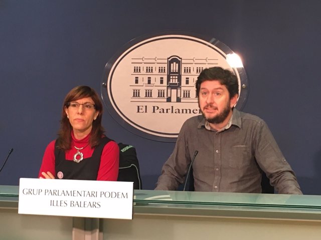  El Presidente Del Grupo Parlamentario Podemos, Alberto Jarabo