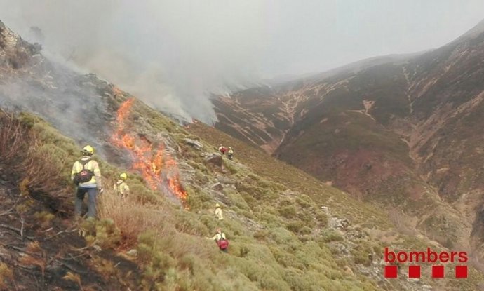 Incendio forestal en Garòs (Lleida)