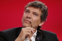 Montebourg recorta distancia a Valls en un sondeo sobre las primarias de la izquierda francesa