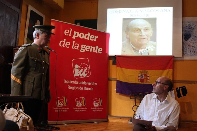 La celebración del Roscón Republicano sirve de homenaje en Murcia a Marcos Ana