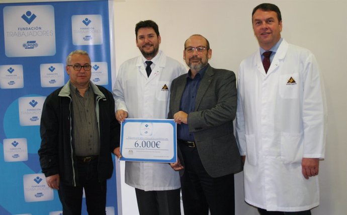 Nota Y Foto: La Fundación De Trabajadores De Elpozo Alimentación Dona 6.000 Euro