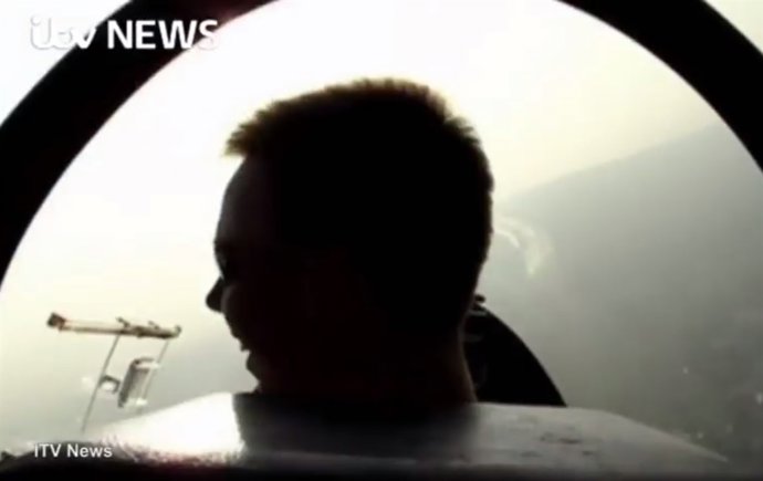 Andreas Lubitz aprende a volar en un avión sin motor