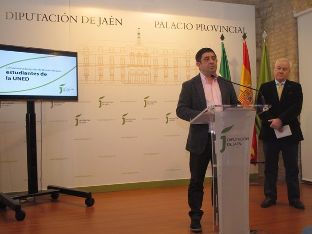 Presentación de ayudas de Diputación a UNED