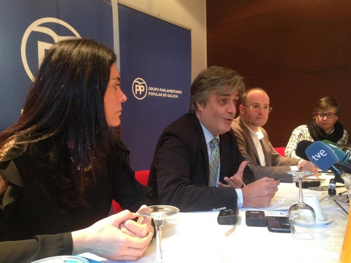 Desayuno informativo de Pedro Puy, Paula prado y Miguel Tellado (PPdeG)