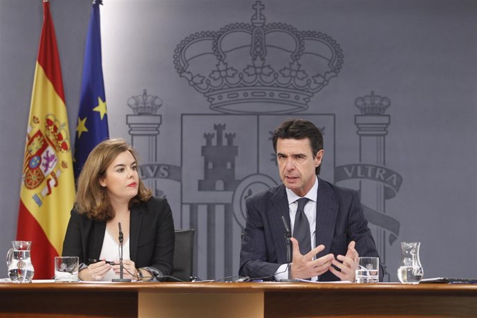 Soraya Sáenz de Santamaría y José Manuel Soria