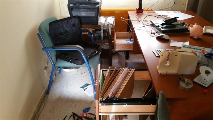 Despacho objeto de robo en el colegio.