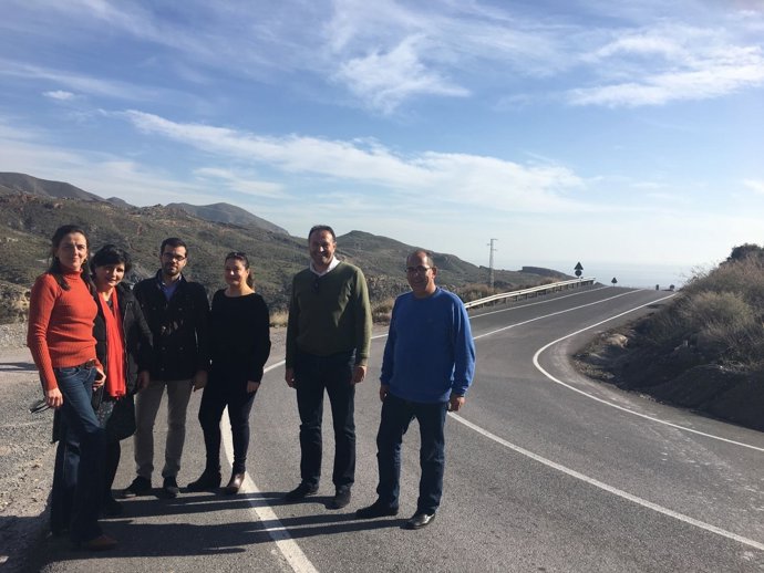 Visita de las representantes del PP-A a la zona.