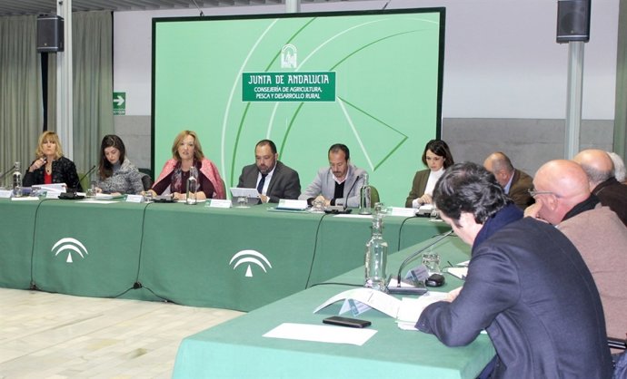 Mesa de interlocución agraria, con la consejera de Agricultura, Carmen Ortiz