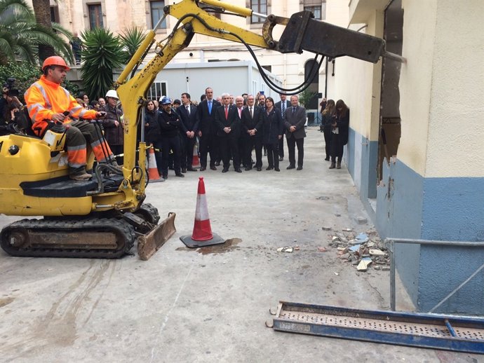Derribo de la prisión Modelo en Barcelona