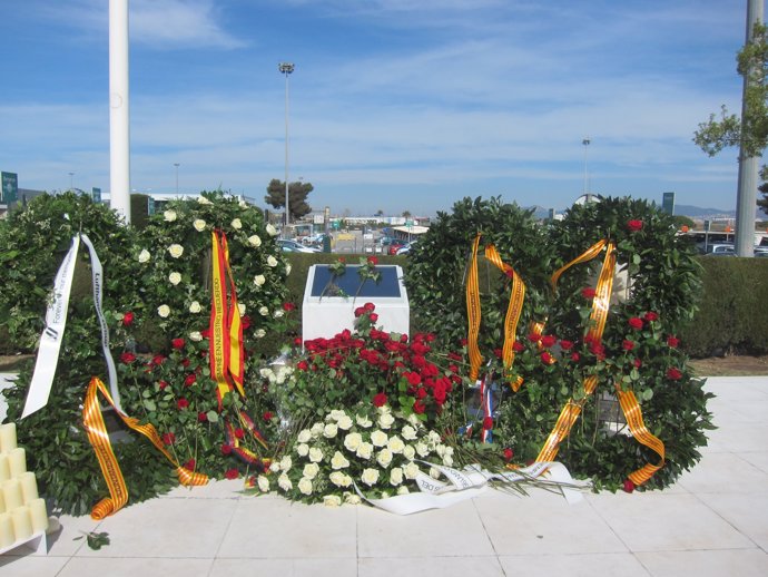 Placa por el accidente de Germanwings de 2015 (Aeropuerto de Barcelona)