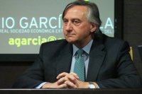 El economista Antonio García Salas trata en Badajoz las nuevas formas de enfocar el futuro