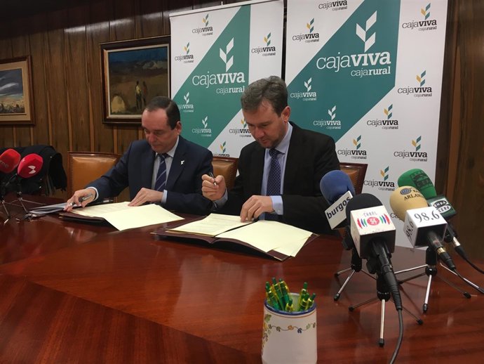 Sobremonte (i) y Lacalle (d)