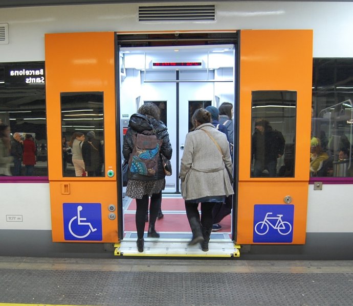 Rodalies adaptados a personas con movilidad reducida