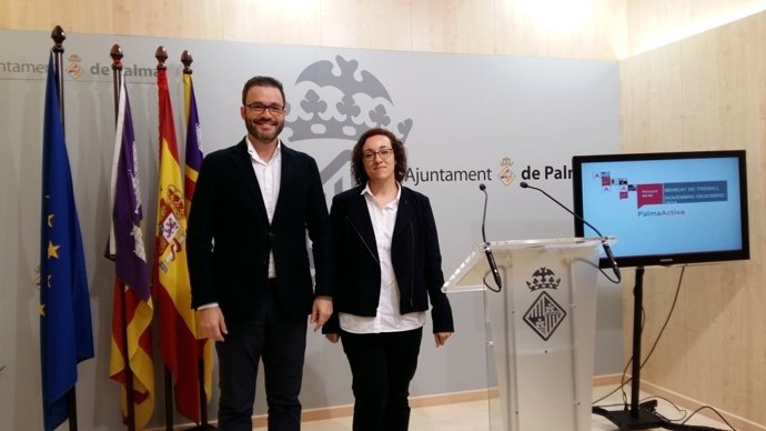 José Hila y Joana Maria Adrover informan sobre los datos de empleo de Palma