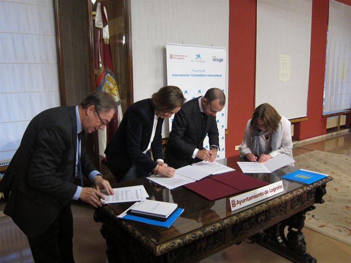 Gamarra, Marqueta, Simón y Ganuza firman del convenio