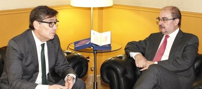 Arturo Aliaga se reúne con el presidente de Aragón, Javier Lambá