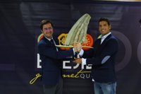 El Ejido propone al bicampeón de windsurf Víctor Fernández como embajador de la ciudad