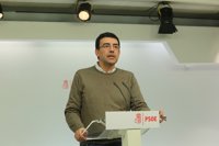 PSOE exige a Rajoy que pida perdón y cese "inmediatamente" a Trillo tras la reunión de Cospedal con las familias del Yak