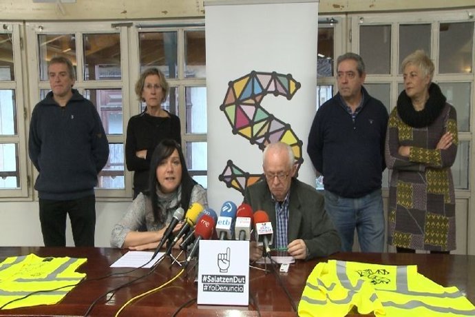 Sare anima a los presos de ETA a denunciar la dispersión