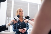 Navarro (PP) invita a los que defienden una moción de censura "que la presenten en el Parlamento y no en los medios"    