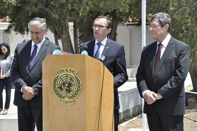 Nicos Anastasiades, Espen Barth Eide y Mustafa Akinci