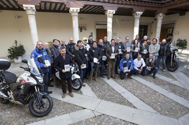 Presentación de la guía de rutas en moto por Valladolid