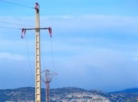 Endesa reforma una línia del vertedero de Mas de Barberans para proteger la avifauna