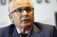 Garzón dice que investigar la corrupción "es muy difícil"