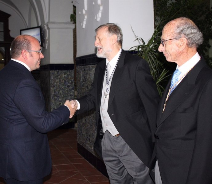 Foto/ El Jefe Del Ejecutivo Regional Preside La Apertura D El Curso 2016 2017 De