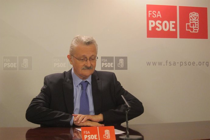  El Diputado En El Congreso Del PSOE Por Asturias, Antonio Trevín.