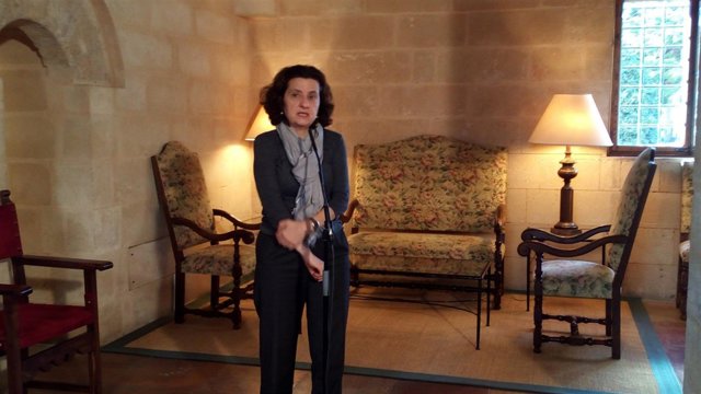 Fina Santiago tras reunirse con representantes del sector de la dependencia