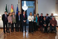 Susana Díaz espera dar cobertura a 230.000 dependientes y que el Gobierno aporte el 50%