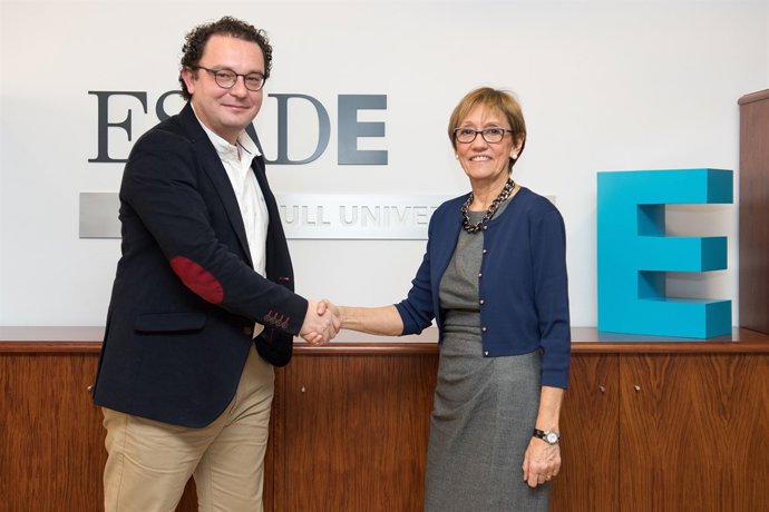 Aleix Valls (MWCB) y Eugenia Bieto (Esade)