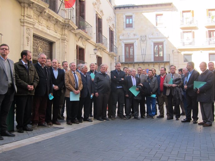 Los integrantes del Círculo por el Agua, posan tras su constitución