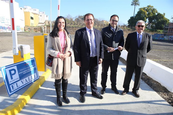 Visita al nuevo aparcamiento.